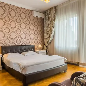 Deluxe Cismigiu Park , Bucarest Romania