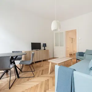 Universum 2 Apartment