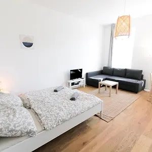 Living - Hasnerstrasse Vienna